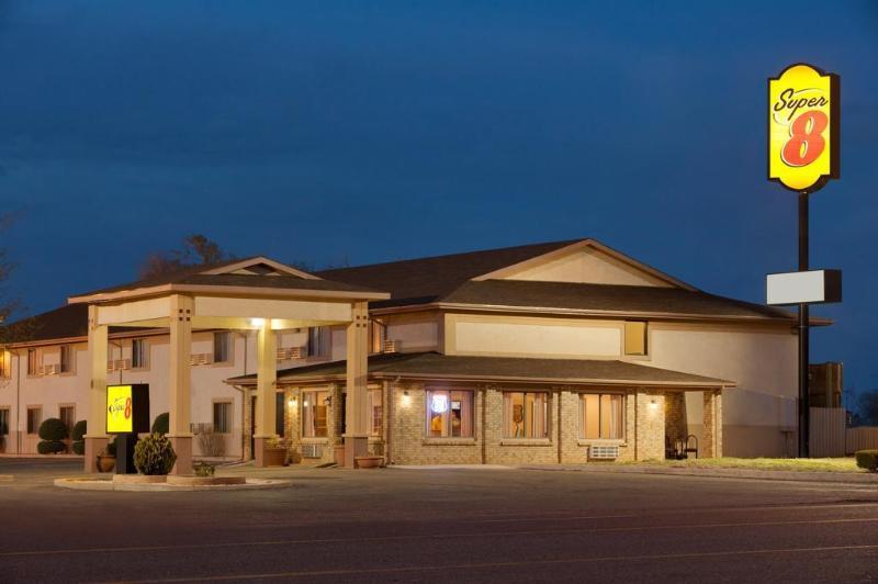 Hotel Super 8 By Wyndham Tucumcari Zewnętrze zdjęcie